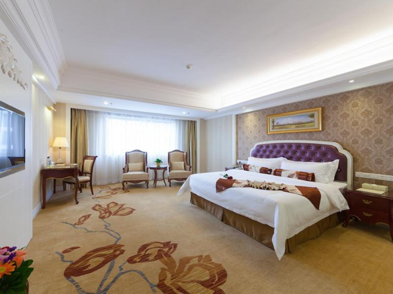 Vienna International Hotel Nanning Zoo Екстер'єр фото