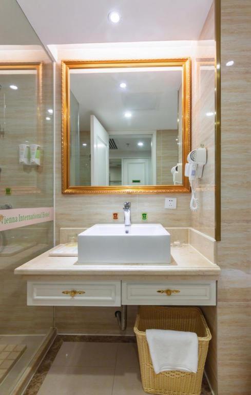 Vienna International Hotel Nanning Zoo Екстер'єр фото